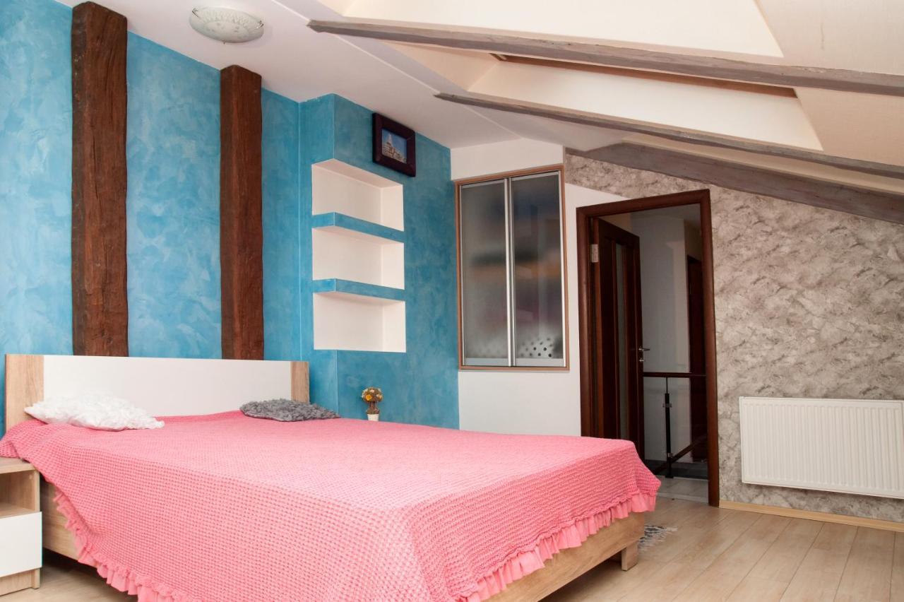 Apt In The Center Of The Town Near The Opera House Lejlighed Lviv Eksteriør billede